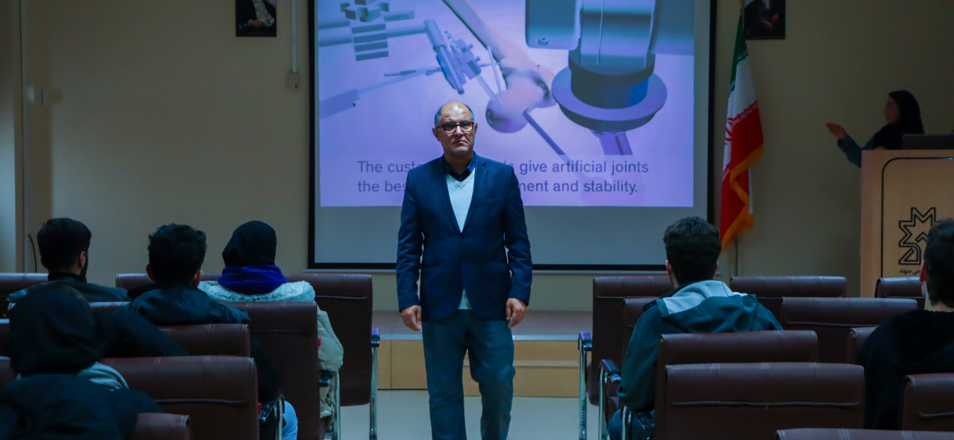 انتخاب جناب آقای دکتر فرزان قالیچی به عنوان سرآمد آموزشی دانشکده مهندسی پزشکی