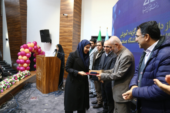 کسب جایزه رویداد دوسالانه بنیانگذار دانشگاه