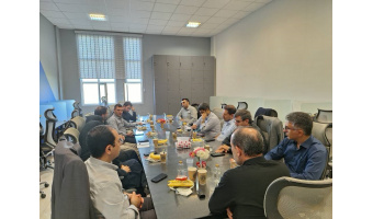 جلسه هم‌اندیشی اساتید مرکز: ترسیم مسیر همکاری‌های علمی و اجرایی