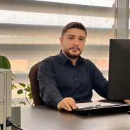 آقای میلاد زرگر